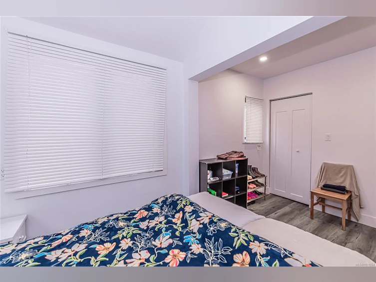 981 Tattersall Drive, Saanich, BC, V8X 2X1 - 11