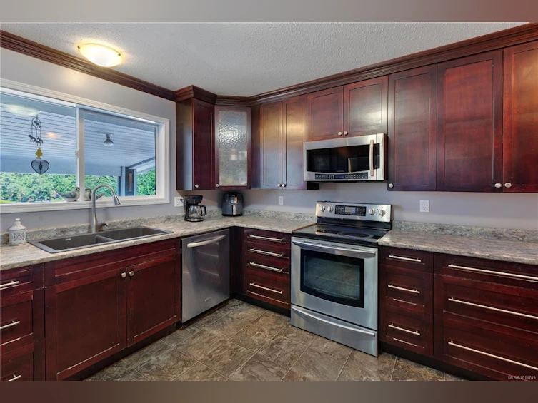 2028 Cathers Drive, Nanaimo, BC, V9R 6R9 - 5