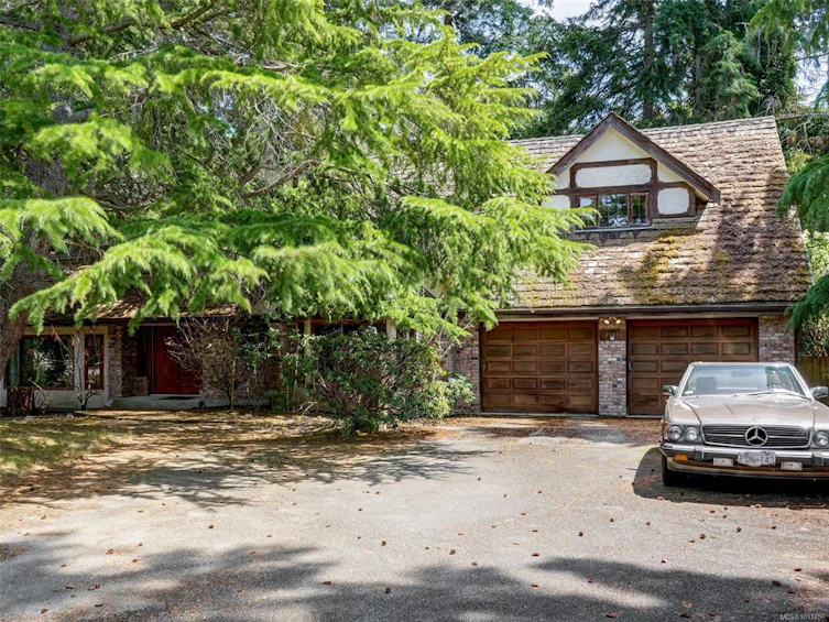 2565 Annabern Crescent, Saanich, BC, V8N 5E9 - 31