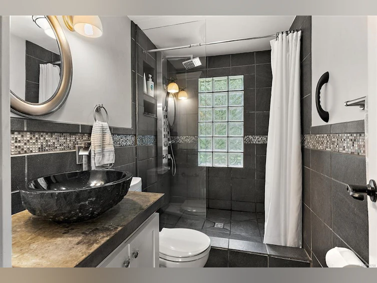 2680 Sunny Glades Lane, Shawnigan Lake, BC, V0R 2W0 - 21