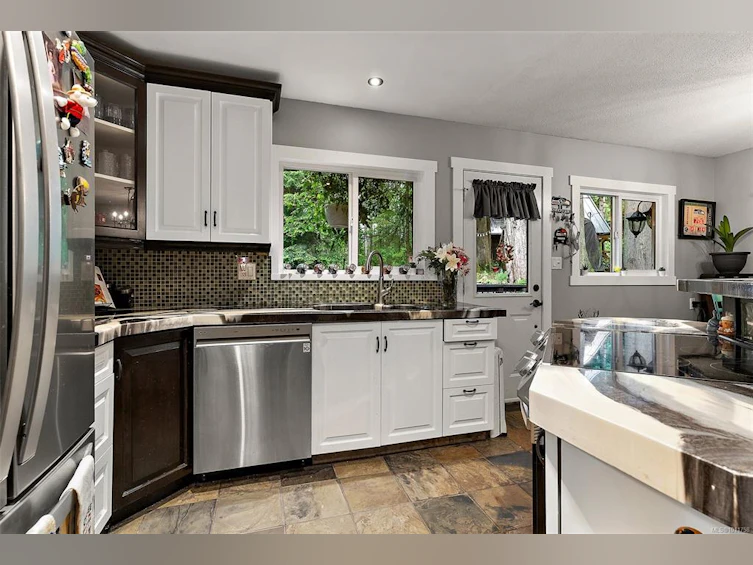 2680 Sunny Glades Lane, Shawnigan Lake, BC, V0R 2W0 - 6