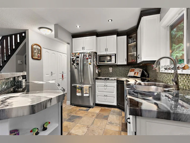 2680 Sunny Glades Lane, Shawnigan Lake, BC, V0R 2W0 - 7