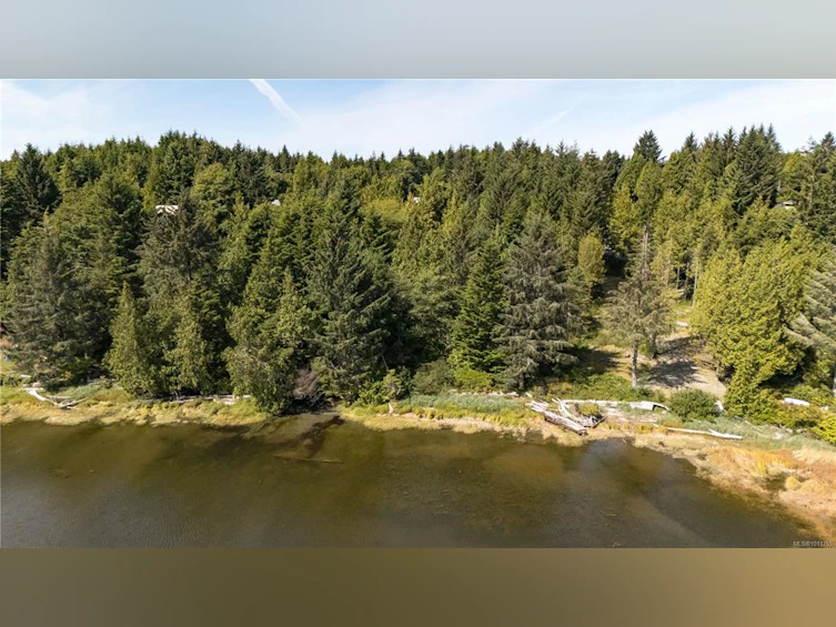 260 Karn Avenue, Ucluelet, BC, V0R 3A0 - 3