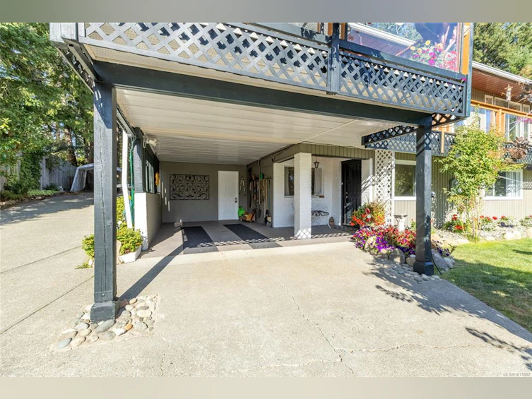 7692 Tozer Road, Fanny Bay, BC, V0R 1W0 - 45