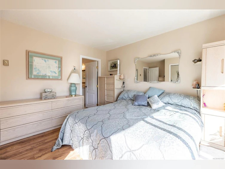 7692 Tozer Road, Fanny Bay, BC, V0R 1W0 - 25