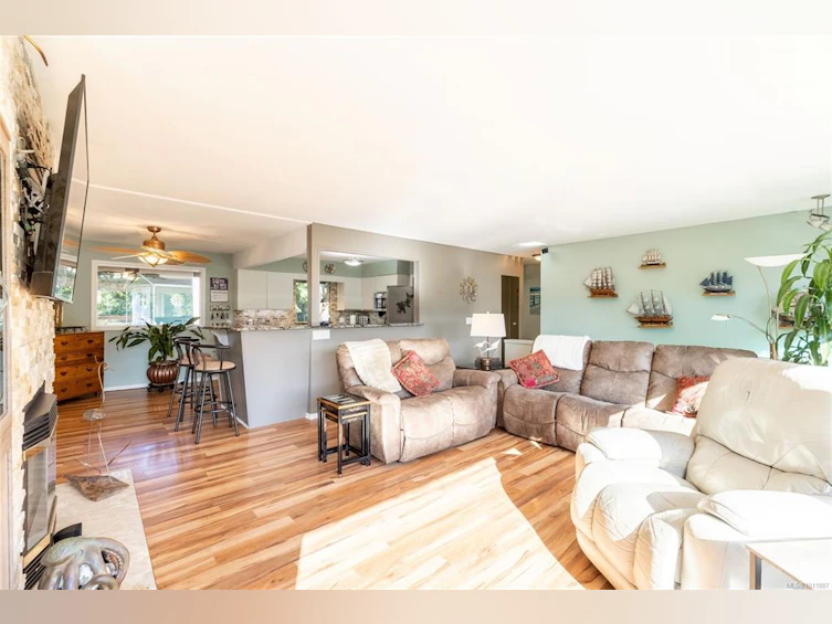 7692 Tozer Road, Fanny Bay, BC, V0R 1W0 - 20