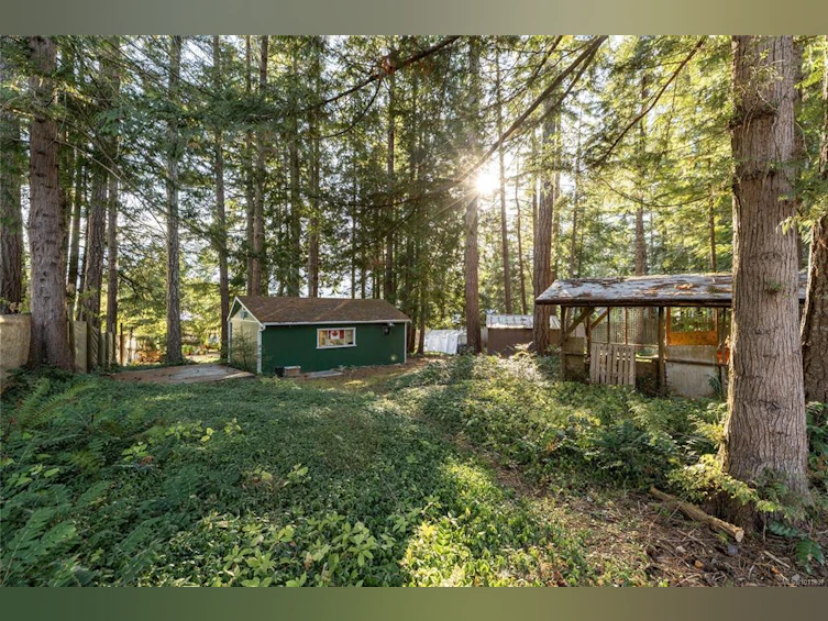 7692 Tozer Road, Fanny Bay, BC, V0R 1W0 - 12