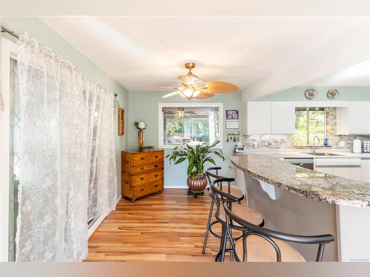 7692 Tozer Road, Fanny Bay, BC, V0R 1W0 - 18