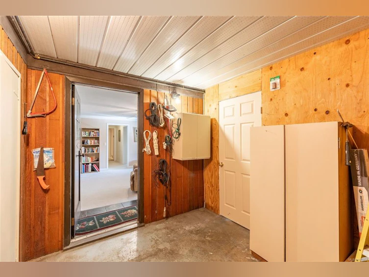 7692 Tozer Road, Fanny Bay, BC, V0R 1W0 - 48