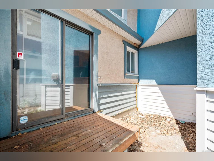 2553 Empire Street, Victoria, BC, V8T 3M5 - 20