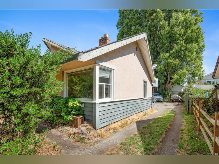 2553 Empire Street, Victoria, BC, V8T 3M5 - 26