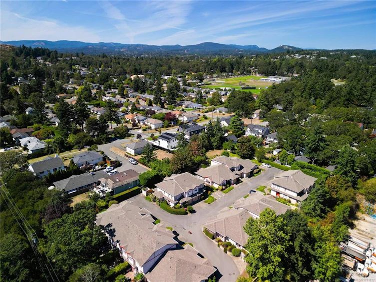 115-1110 Willow Street, Saanich, BC, V8X 3K2 - 28