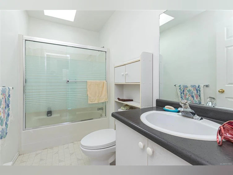 2916 Scott Street, Victoria, BC, V8R 4J6 - 16
