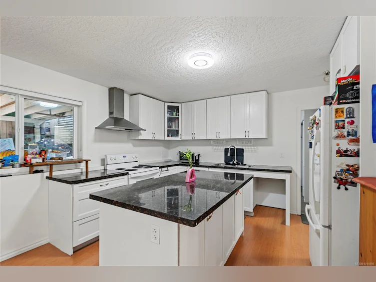 1661 Barrett Drive, North Saanich, BC, V8L 4Z1 - 21
