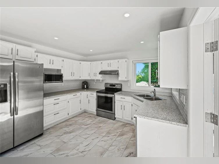 1661 Barrett Drive, North Saanich, BC, V8L 4Z1 - 13