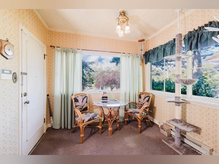 3937 Lasalle Street, Saanich, BC, V8P 3L8 - 2