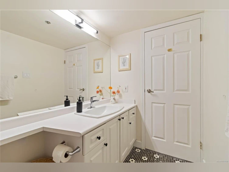 404-545 Manchester Road, Victoria, BC, V8T 5H6 - 28