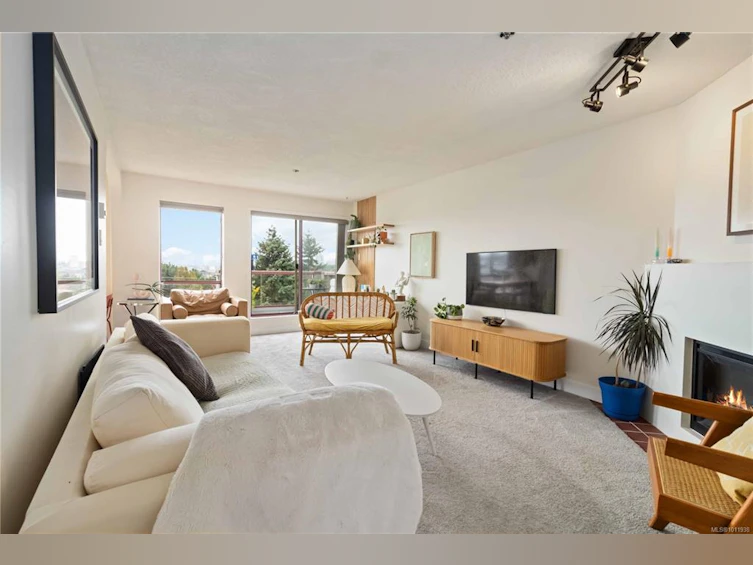404-545 Manchester Road, Victoria, BC, V8T 5H6 - 2