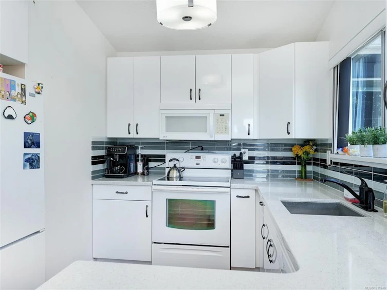 5-6110 Seabroom Road, Sooke, BC, V9Z 0B8 - 9