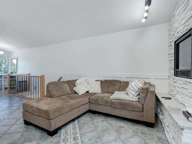 5-6110 Seabroom Road, Sooke, BC, V9Z 0B8 - 4