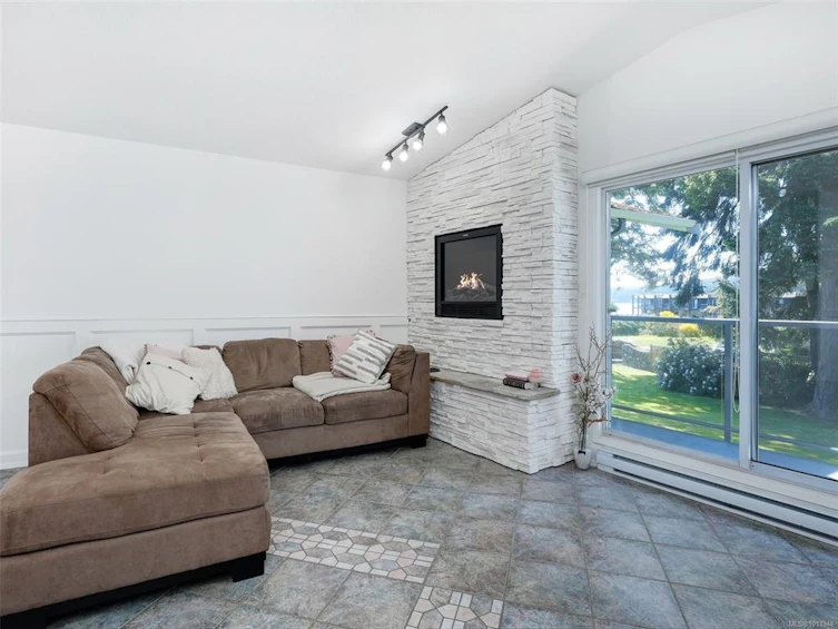 5-6110 Seabroom Road, Sooke, BC, V9Z 0B8 - 3