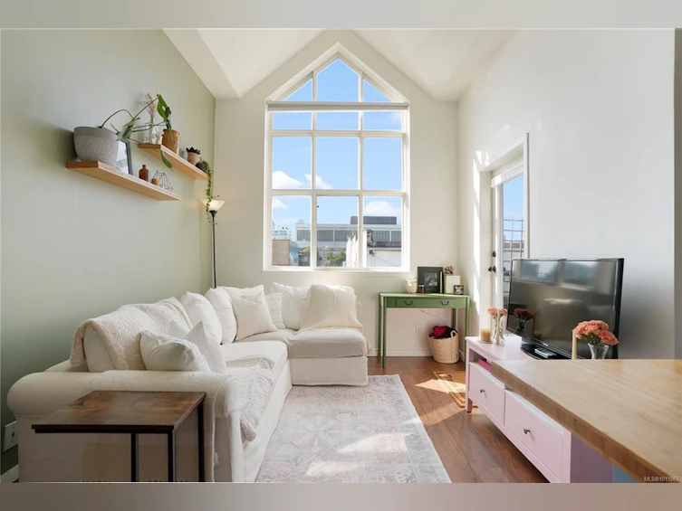 407-827 North Park Street, Victoria, BC, V8W 1S9 - 2