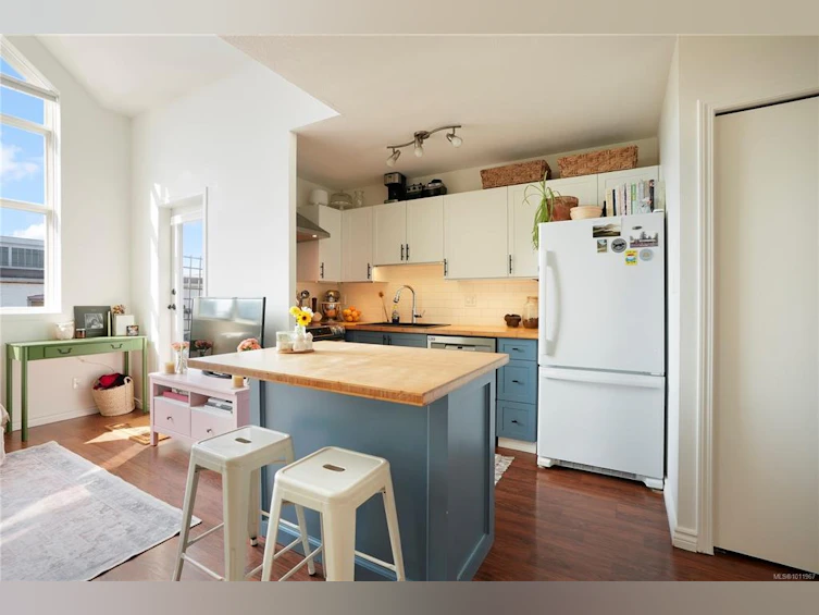 407-827 North Park Street, Victoria, BC, V8W 1S9 - 9