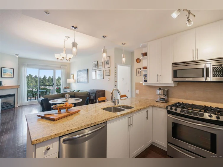 604-194 Beachside Drive, Parksville, BC, V9P 0B1 - 5