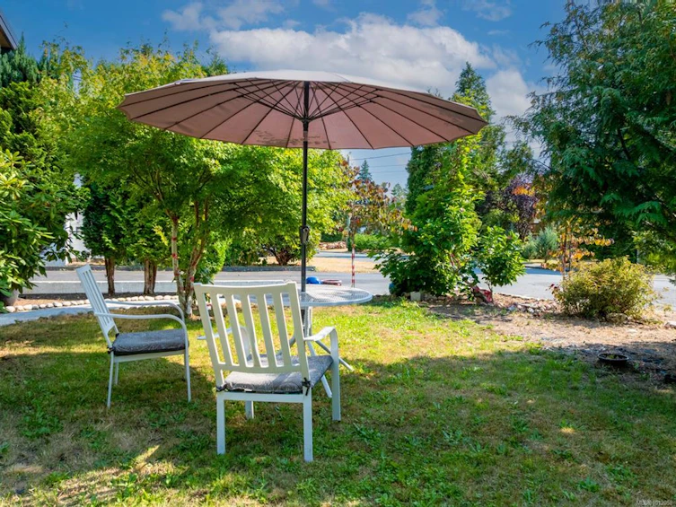 220 Urquhart Avenue, Courtenay, BC, V9N 3K1 - 49