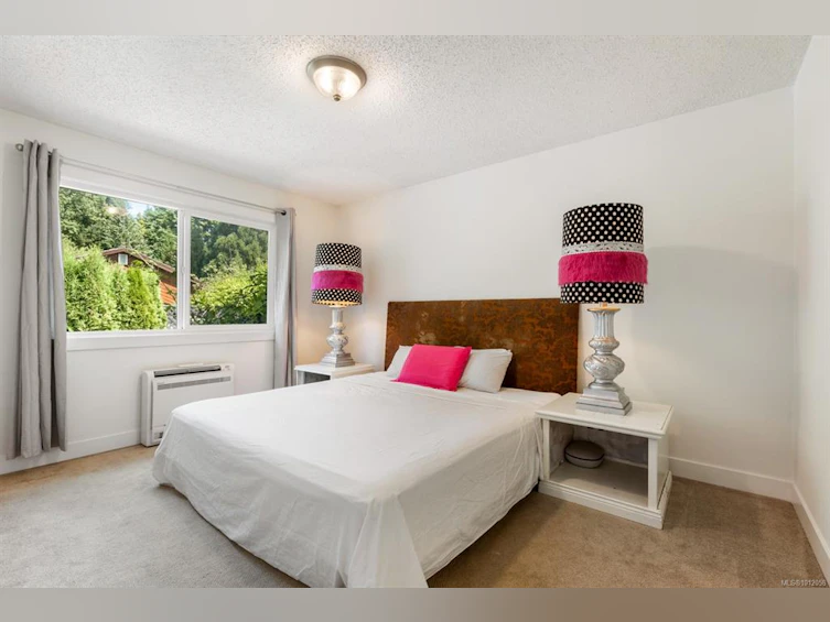 220 Urquhart Avenue, Courtenay, BC, V9N 3K1 - 11