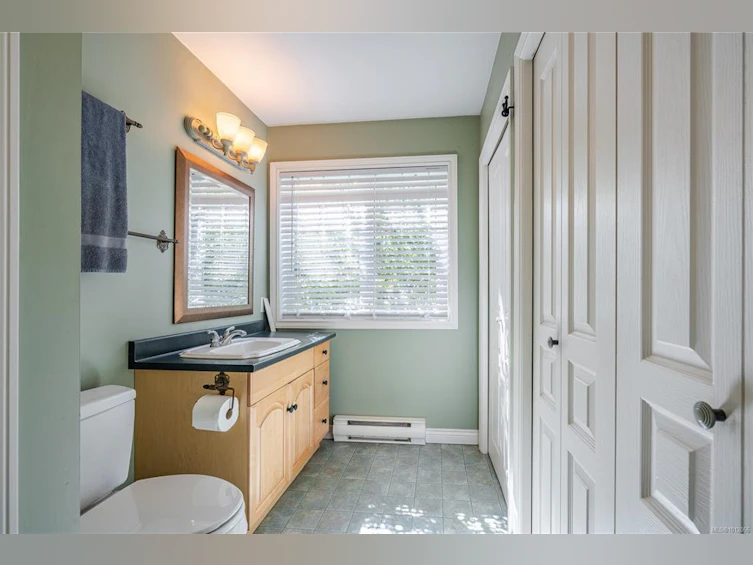 485 Head Street, Esquimalt, BC, V9A 5S1 - 25