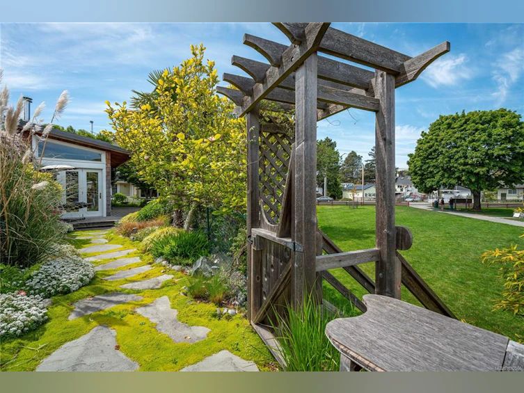 485 Head Street, Esquimalt, BC, V9A 5S1 - 66