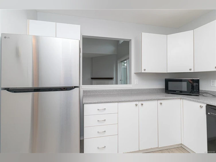 403-2710 Grosvenor Road, Victoria, BC, V8T 3M6 - 23