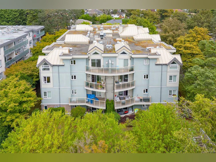 403-2710 Grosvenor Road, Victoria, BC, V8T 3M6 - 4