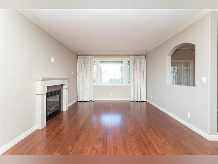 2435 Orchard Avenue, Sidney, BC, V8L 1V3 - 2
