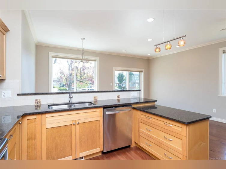 2435 Orchard Avenue, Sidney, BC, V8L 1V3 - 6
