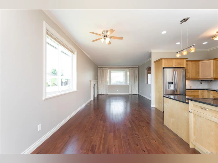 2435 Orchard Avenue, Sidney, BC, V8L 1V3 - 8