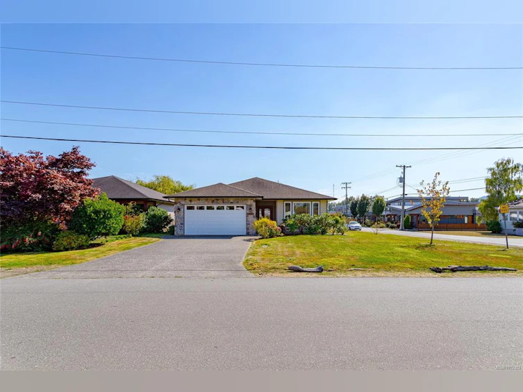 2435 Orchard Avenue, Sidney, BC, V8L 1V3 - 30