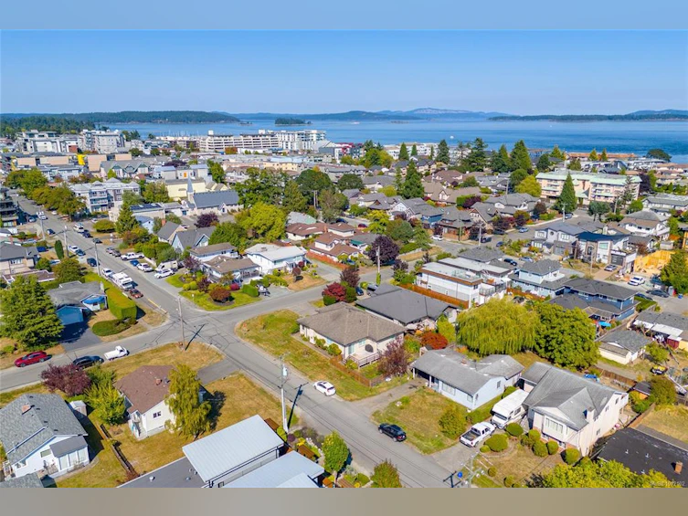 2435 Orchard Avenue, Sidney, BC, V8L 1V3 - 32