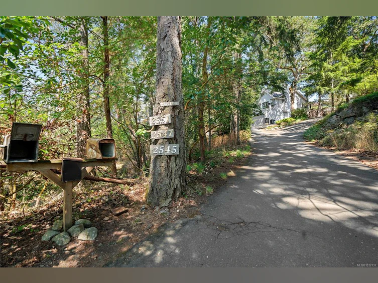 2545 Florence Lake Road, Langford, BC, V9B 4H4 - 48
