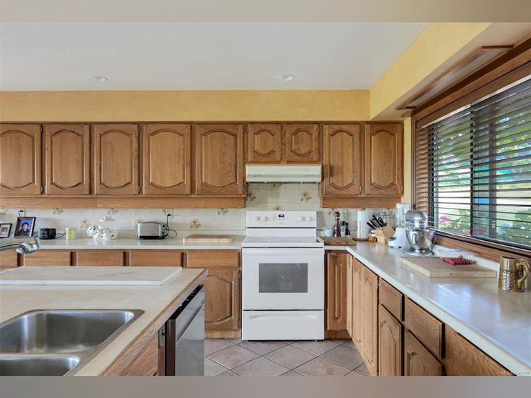 5489 Forest Hill Road, Saanich, BC, V9E 2A8 - 14