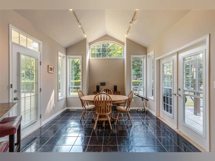 1077 Forgotten Drive, Parksville, BC, V9P 1T2 - 4