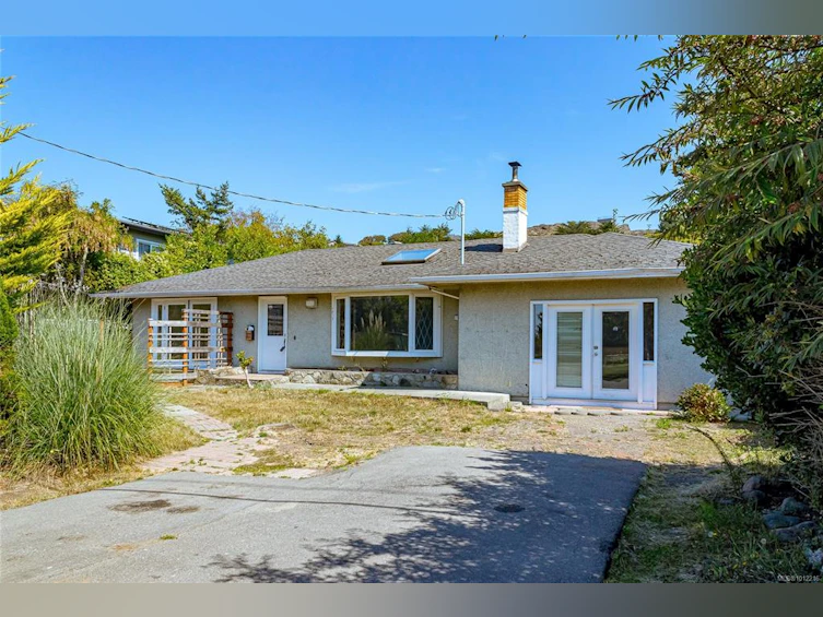 2078 Quimper Street, Oak Bay, BC, V8S 2H6