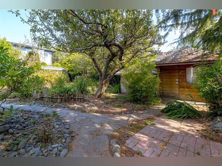 2078 Quimper Street, Oak Bay, BC, V8S 2H6 - 41