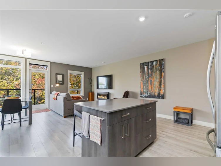301-300 Michigan Street, Victoria, BC, V8V 1R5 - 13