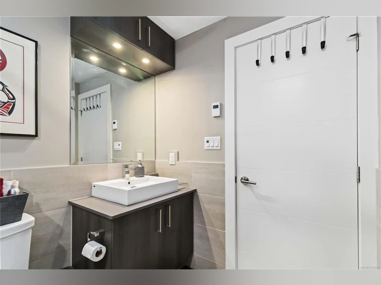 301-300 Michigan Street, Victoria, BC, V8V 1R5 - 17