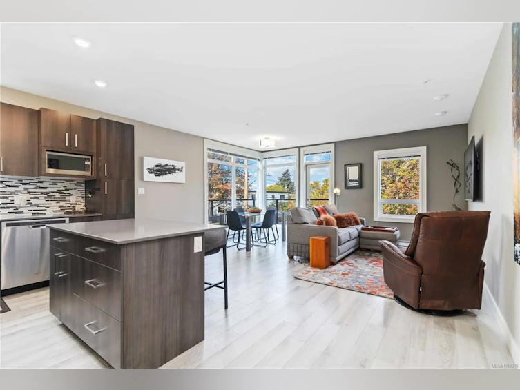 301-300 Michigan Street, Victoria, BC, V8V 1R5 - 3