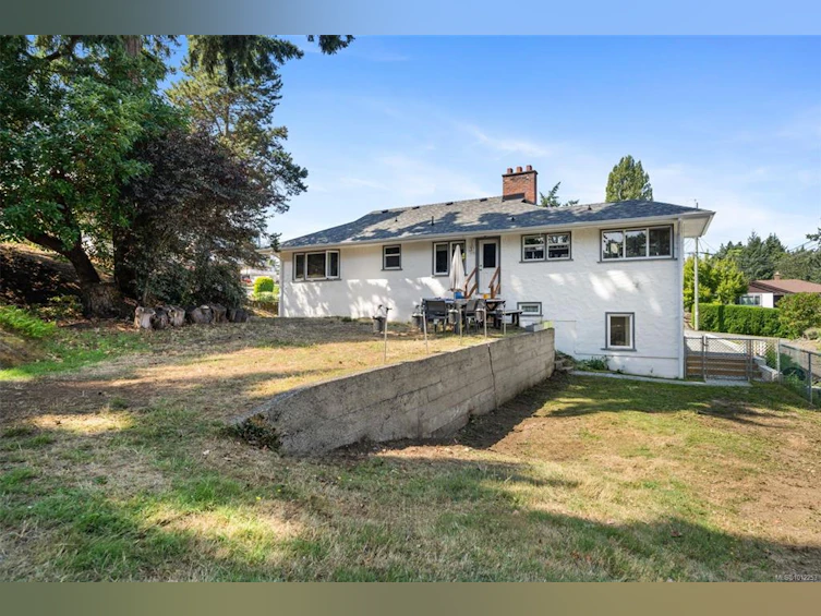 215 Suzanne Place, View Royal, BC, V9B 1P2 - 30