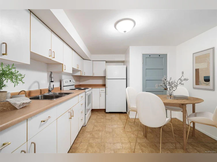 215 Suzanne Place, View Royal, BC, V9B 1P2 - 21