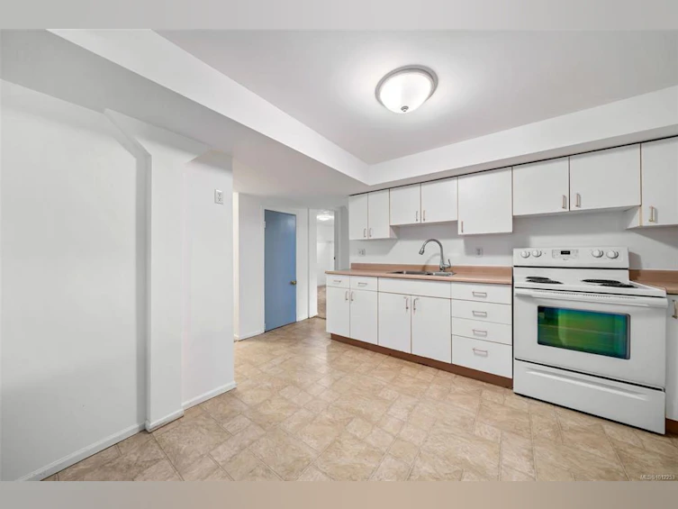215 Suzanne Place, View Royal, BC, V9B 1P2 - 23